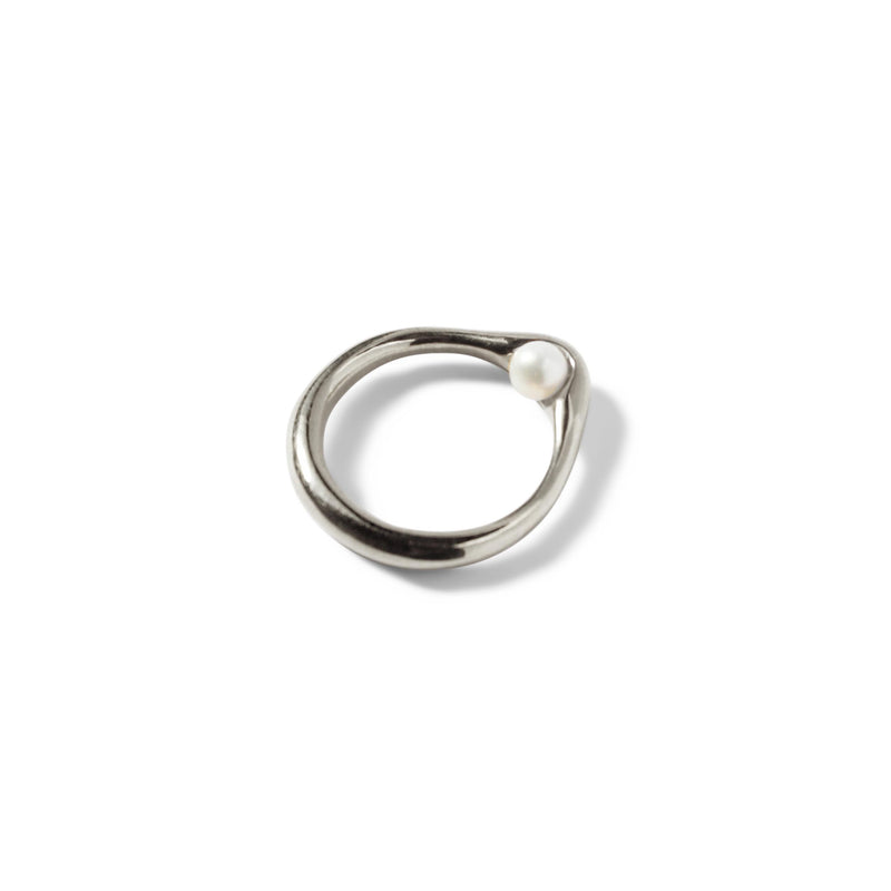 Peering Pearl Ring - Sterling Silver - READY TO SHIP
